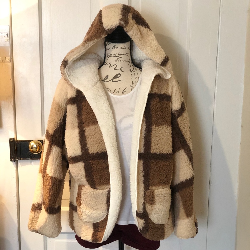 Extra plush NWOT reversible hoodie Sweet rain sm